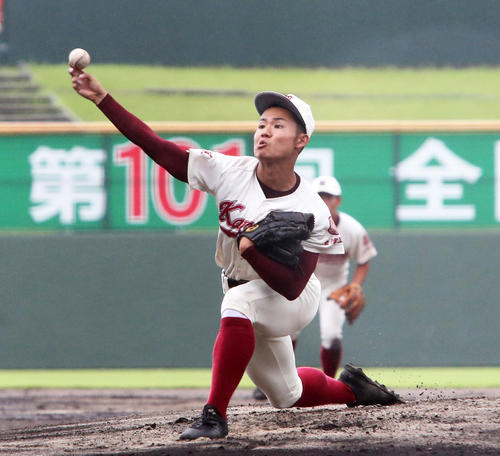 9回1失点で佐賀商撃破に貢献したエース本村（撮影・菊川光一）