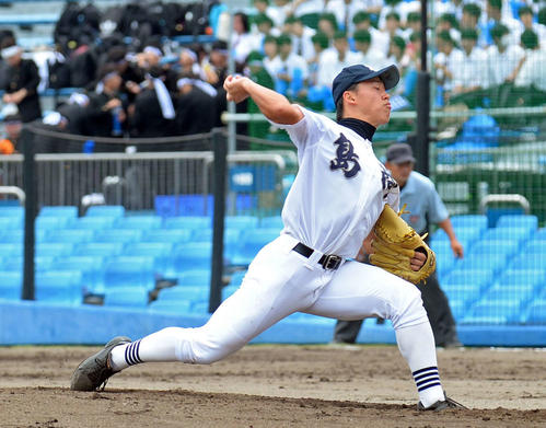 8回3安打1失点の好投で初戦突破に導いた島田商の小林