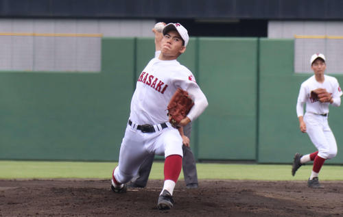 館林戦で、12三振を奪って7安打完封した高崎・北爪（撮影・片倉尚文）