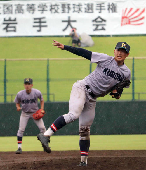 黒沢尻工対一関二　捕手からマウンドに上がり3回無失点の黒沢尻工・石塚