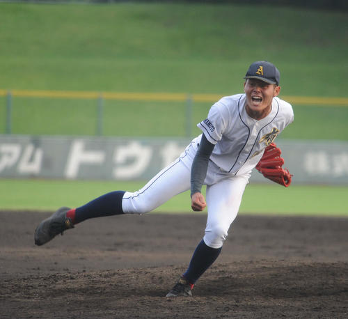 有明対開新　有明先発の浅田は9回に自己最速149キロをマークする（撮影・浦田由紀夫）