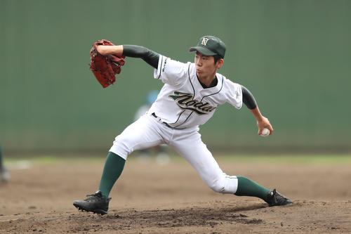 第101回全国高校野球選手権埼玉大会羽生一対東農大三先発で登板する東農大三・尾沢拓磨（撮影・佐田亮輔）