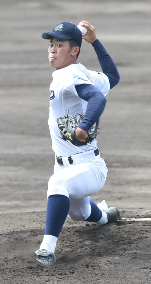 由利対秋田中央　5回無失点に抑えた松平（撮影・山田愛斗）