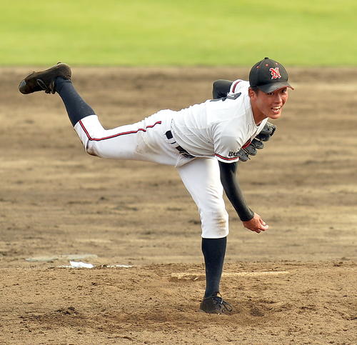 山形南対日大山形　7回途中から登板し、好投を見せた日大山形・橋本（撮影・鎌田直秀）