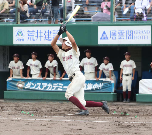 クラーク対旭川大高　4回裏旭川大高1死二、三塁、脇田は中犠飛で追加点を挙げる（撮影・浅水友輝）