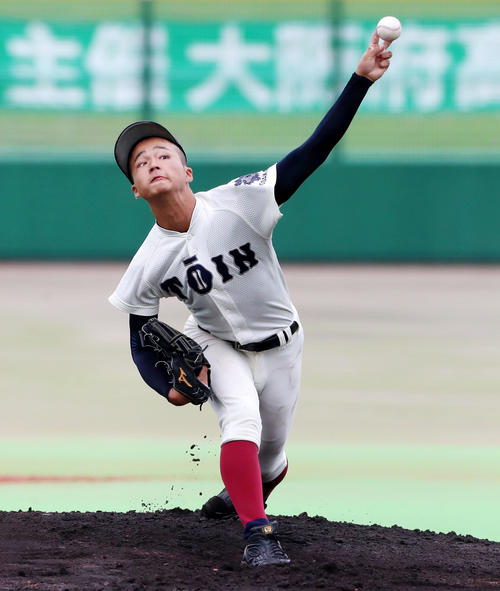 早稲田摂陵対大阪桐蔭　早稲田摂陵戦に先発する藤江（撮影・加藤哉）