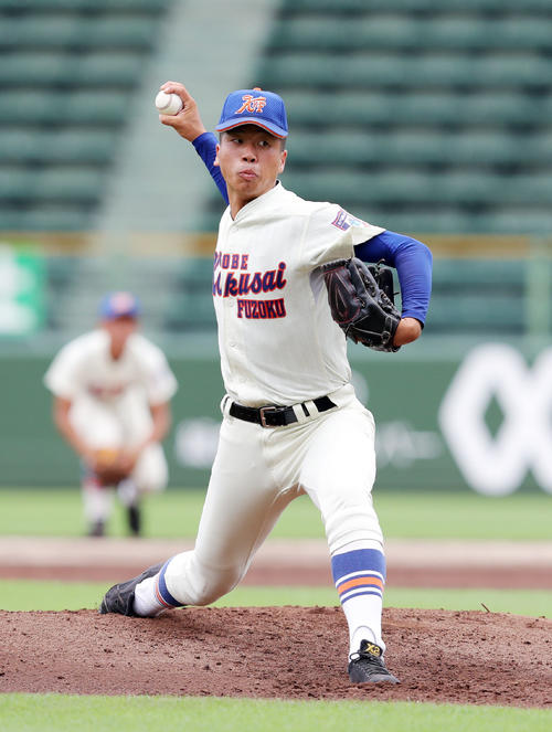 東播工対神戸国際大付　3安打完封勝利の好投をみせた神戸国際大付・松本（撮影・前田充）
