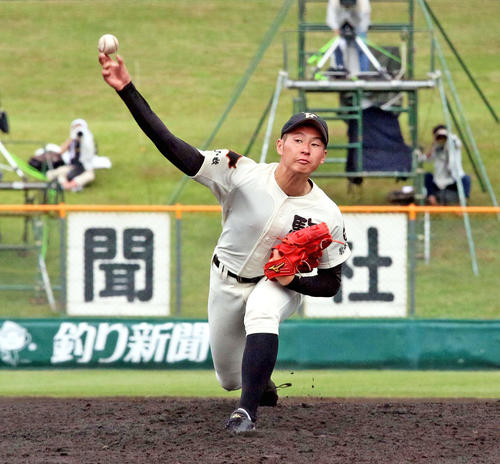 9回6失点完投の駒大苫小牧エース北嶋（撮影・永野高輔）