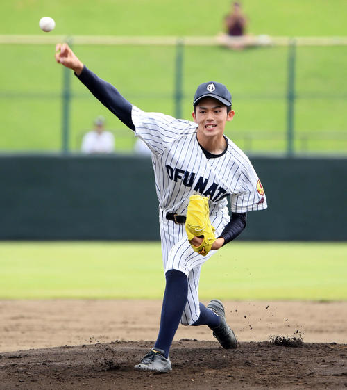 大船渡対盛岡四　大船渡の先発佐々木（撮影・たえ見朱実）