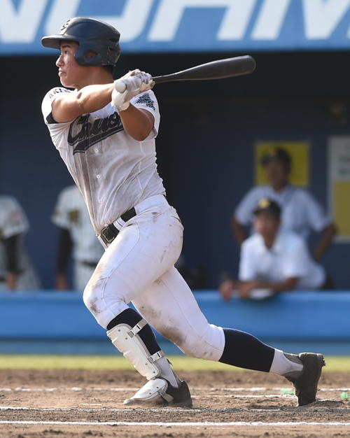 明桜対秋田中央 11回裏秋田中央2死二塁、サヨナラ打を放つ斎藤光(撮影・山田愛斗)