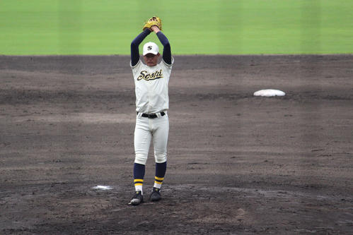 今秋ドラフト1位候補の創志学園（岡山）・西純矢投手（3年）は2回戦の倉敷南戦に先発（撮影・佐井陽介）