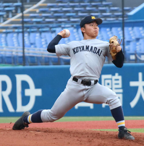 小山台対高島　4試合連続完投の小山台・安居院（撮影・加藤理沙）