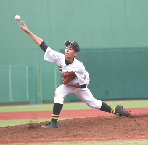 石橋対国学院栃木　先発し力投する石橋・山崎（撮影・佐藤勝亮）