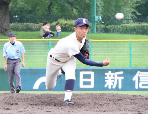 9回完封の好投を見せた育英・石沢（撮影・南谷竜則）
