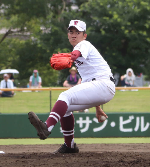 東洋大牛久対常総学院　好投する常総学院・菊地竜（撮影・倉田祥太）