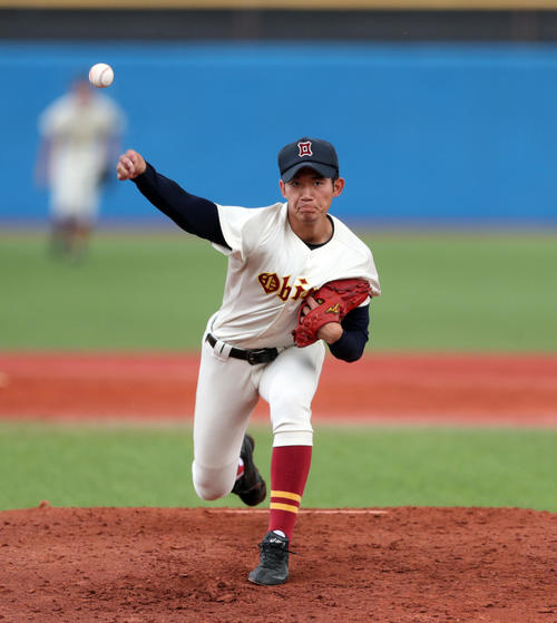 日大三対桜美林　先発登板した桜美林・斎藤敦也（撮影・伊作将希）