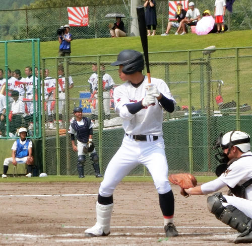 「４番左翼」で先発出場した菰野・岡林（撮影・奥田隼人）