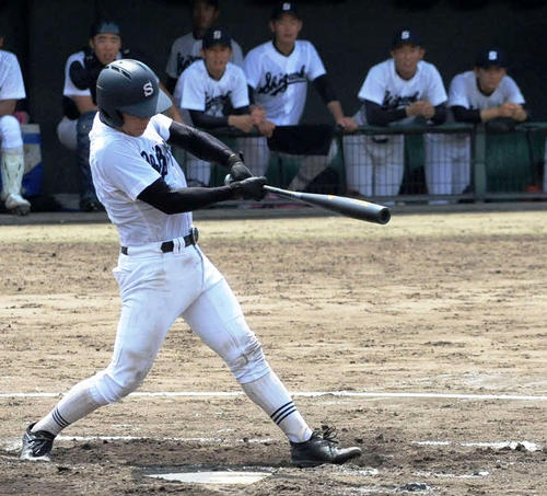 3回静岡1死一、二塁、左前適時打を放った小岩（撮影・倉橋徹也）