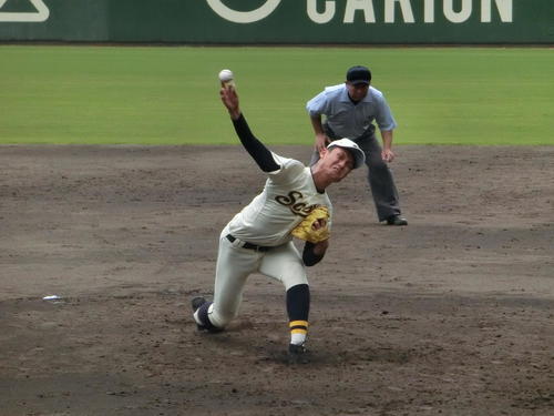 創志学園対岡山東商　完投した創志学園・西
