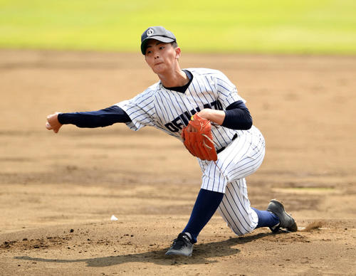 花巻東対大船渡　先発で力投する大船渡・柴田（撮影・滝沢徹郎）