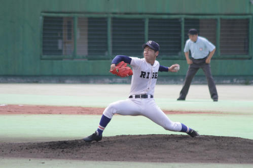 桜宮対履正社　完封した履正社・清水大成投手（撮影・柏原誠）