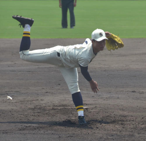 今大会5試合連続で登板した創志学園・西（撮影・望月千草）