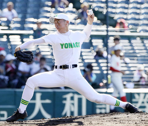 先発し力投する米子東・森下（撮影・栗木一考）