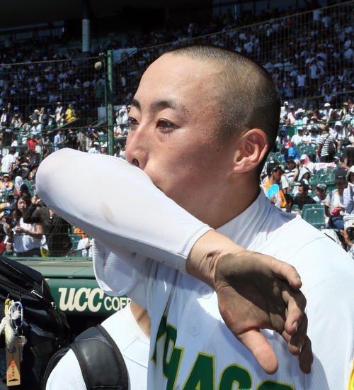 初戦敗退を喫した米子東・森下（撮影・栗木一考