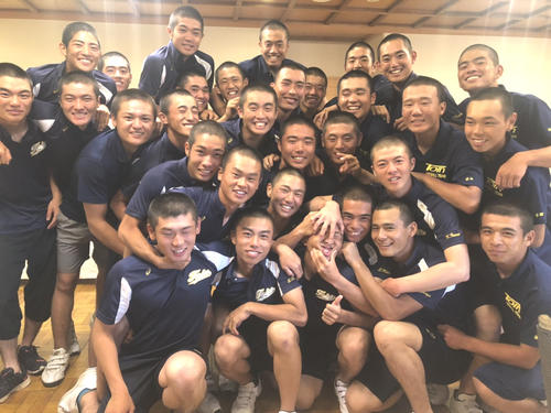 試合には負けちゃったけど、みんな仲良しの藤蔭ナインでした！