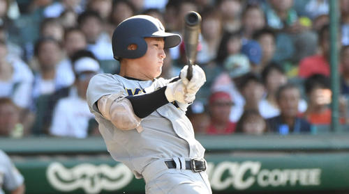 1回、右前打を放つ大栄
