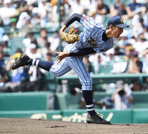 中京学院大中京対東海大相模　東海大相模先発の石田隼都（撮影・奥田泰也）