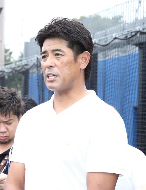 U18代表選手たちを激励した日本代表稲葉監督（撮影・河田真司）