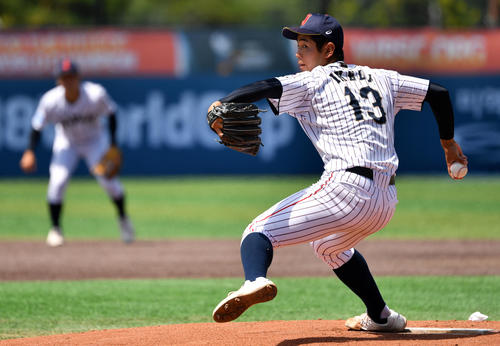 スペイン対日本　力投する日本先発の池田（撮影・横山健太）