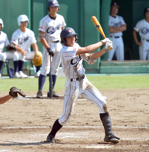 2安打3打点の活躍を見せた山形中央・丹野（撮影・鎌田直秀）