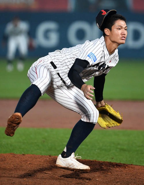 日本対米国　3回表から2番手として登板した西（撮影・横山健太）