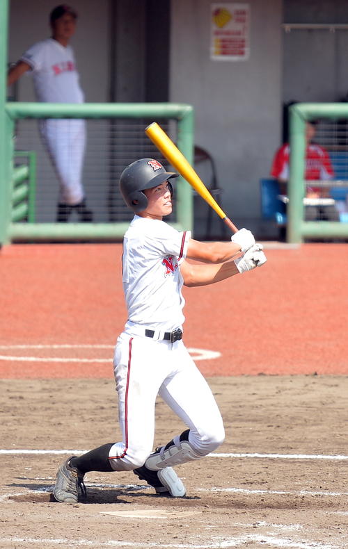 山形明正対日大山形　1年生4番として1安打2打点の活躍を見せた日大山形・浅利（撮影・鎌田直秀）