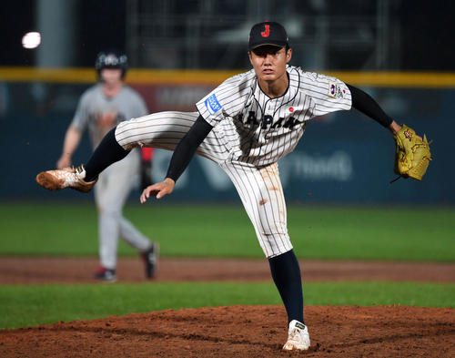 日本対米国　5回表、力投する西（撮影・横山健太）