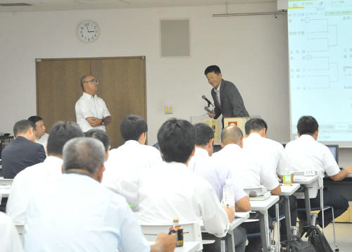 新潟ユニゾンプラザで行われた組み合わせ抽選会