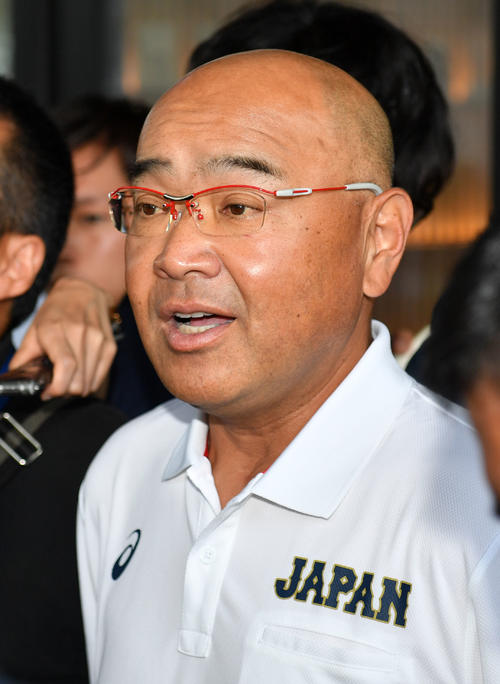 オーストラリア戦から一夜明け、取材に応じる永田監督（撮影・横山健太）