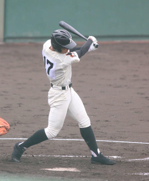 白老東・伊達対駒大苫小牧　2安打2打点と活躍した駒大苫小牧・柄目（撮影・西塚祐司）