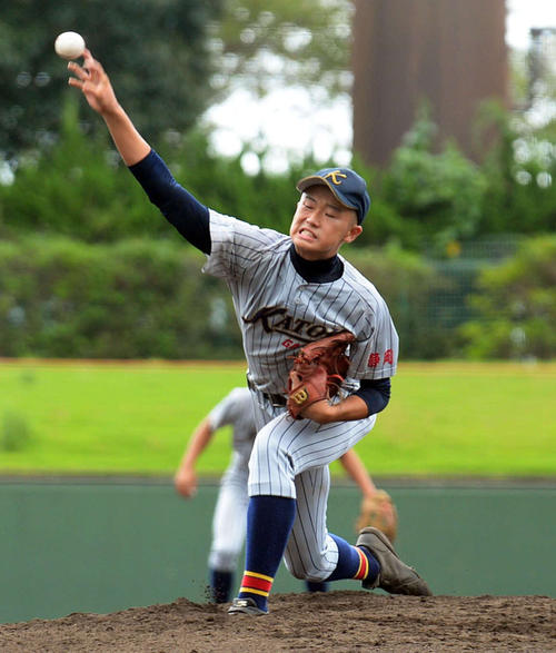 3安打完封勝利を収めた加藤学園の肥沼