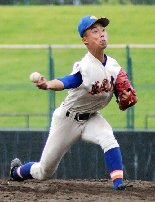 盛岡大付・大久保は8回を8安打3失点（自責1点）で県大会初先発で勝利を挙げた