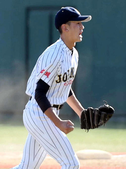 勝利の瞬間、雄たけびを上げる仙台城南・伊藤