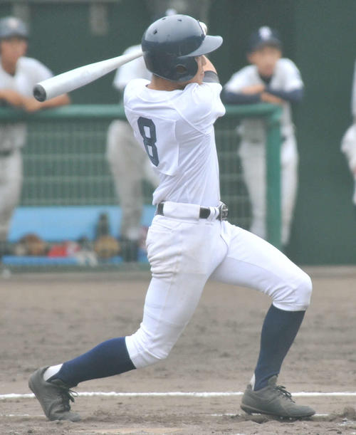 三条対巻　延長12回巻1死一、二塁、サヨナラの遊安を放つ巻の重野
