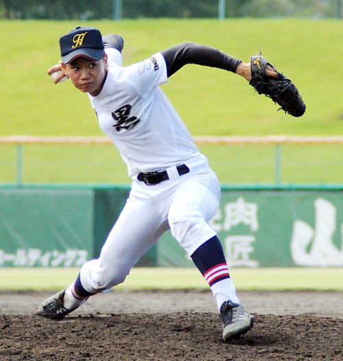 米沢興譲館対羽黒　羽黒・仁平は6回1／3を2安打無失点に抑え、公式戦初先発を飾る