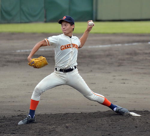 福島成蹊対学法福島　2失点完投の学法福島エース辻垣
