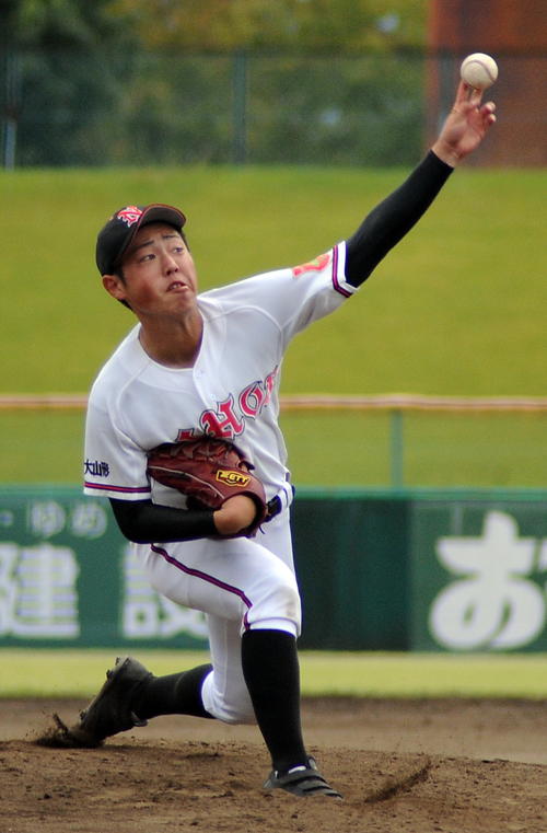 山形中央対日大山形　日大山形の2年生左腕・加藤は7安打2失点完投