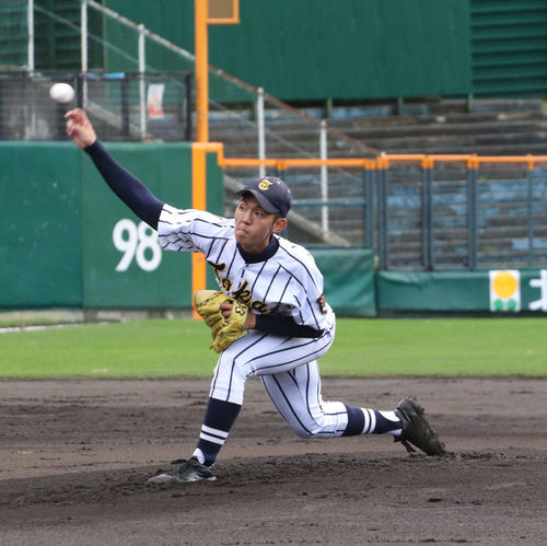 別海対東海大札幌　公式戦初先発で1安打完封した東海大札幌先発の板垣（撮影・浅水友輝）