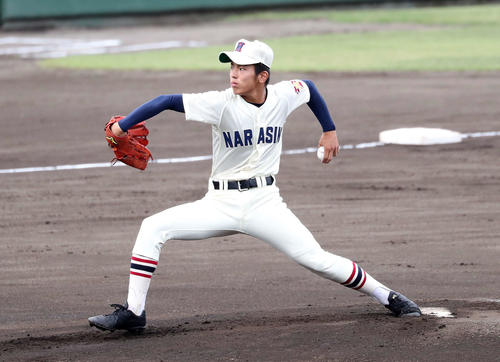 東海大相模対習志野　先発し力投する習志野・山内（撮影・鈴木正人）