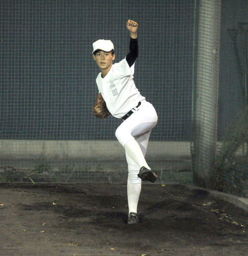 強豪校との対戦を心待ちにする静岡商の高田